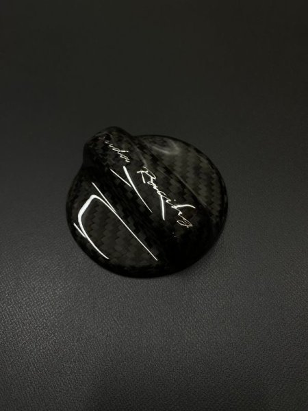 画像2: DAMSEL カーボンファイバーフューエルキャップカバーJB64/74 (2)